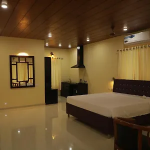 La Mira Beach Resort Aparthotel Alappuzha
